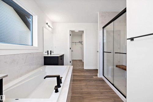 17325 6A Street, Edmonton, AB - Indoor Photo Showing Bathroom