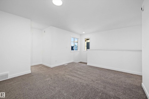 17325 6A Street, Edmonton, AB - Indoor Photo Showing Other Room