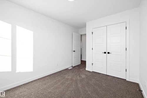 17325 6A Street, Edmonton, AB - Indoor Photo Showing Other Room
