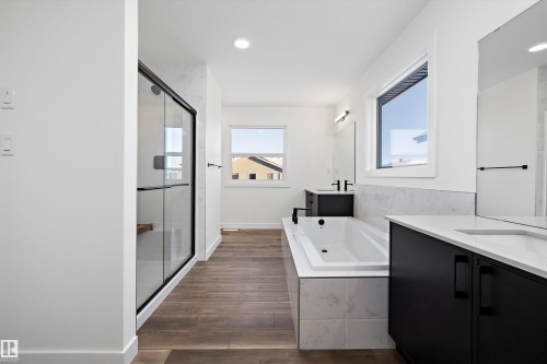 17325 6A Street, Edmonton, AB - Indoor Photo Showing Bathroom