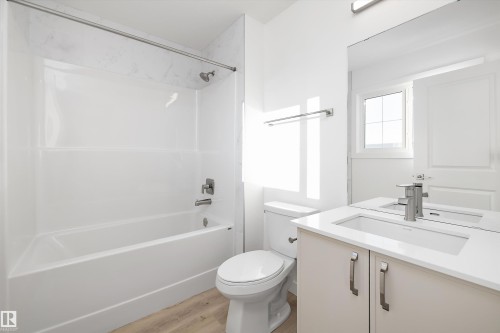 20608 42 Avenue, Edmonton, AB - Indoor Photo Showing Bathroom