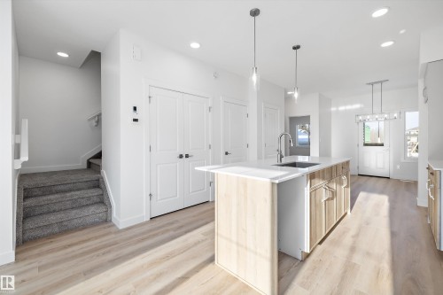 20608 42 Avenue, Edmonton, AB - Indoor Photo Showing Kitchen With Upgraded Kitchen