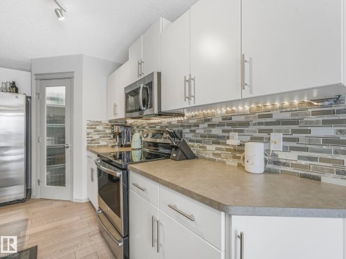 2003 Westerra Loop, Stony Plain, AB - Indoor Photo Showing Kitchen With Upgraded Kitchen