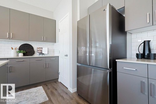 20 Emerald Way, Spruce Grove, AB - Indoor Photo Showing Kitchen