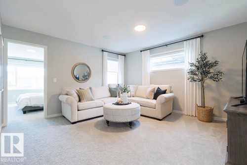 20 Emerald Way, Spruce Grove, AB - Indoor Photo Showing Living Room