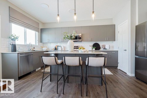 20 Emerald Way, Spruce Grove, AB - Indoor Photo Showing Kitchen With Upgraded Kitchen