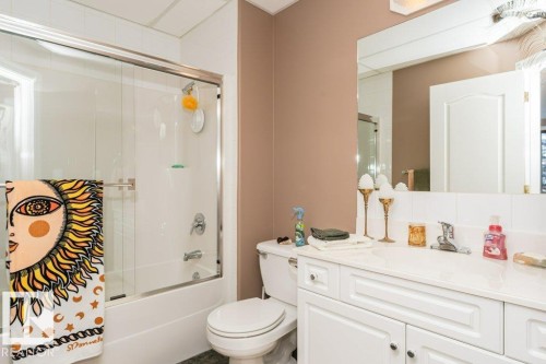 9610 167 Street Sw, Edmonton, AB - Indoor Photo Showing Bathroom