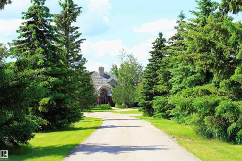 9610 167 Street Sw, Edmonton, AB - Outdoor