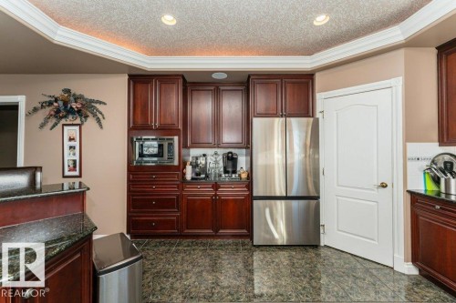 9610 167 Street Sw, Edmonton, AB - Indoor Photo Showing Kitchen