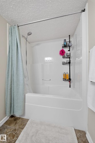 4216 Alexander Bay, Edmonton, AB - Indoor Photo Showing Bathroom