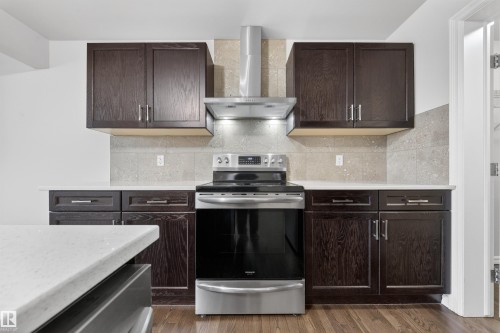4216 Alexander Bay, Edmonton, AB - Indoor Photo Showing Kitchen