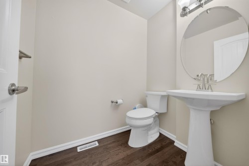 4216 Alexander Bay, Edmonton, AB - Indoor Photo Showing Bathroom