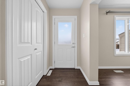 4216 Alexander Bay, Edmonton, AB - Indoor Photo Showing Other Room