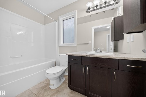 4216 Alexander Bay, Edmonton, AB - Indoor Photo Showing Bathroom