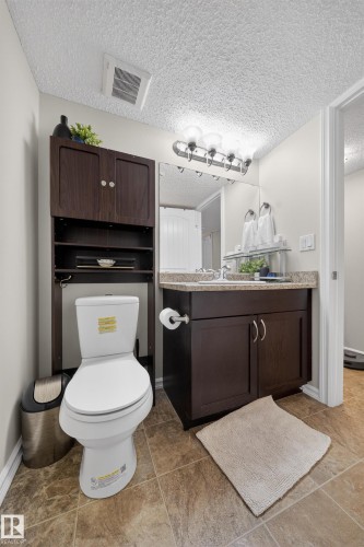 4216 Alexander Bay, Edmonton, AB - Indoor Photo Showing Bathroom