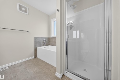 4216 Alexander Bay, Edmonton, AB - Indoor Photo Showing Bathroom