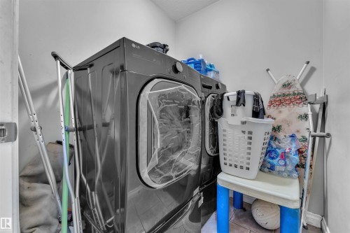 7939 2 Avenue, Edmonton, AB - Indoor Photo Showing Laundry Room