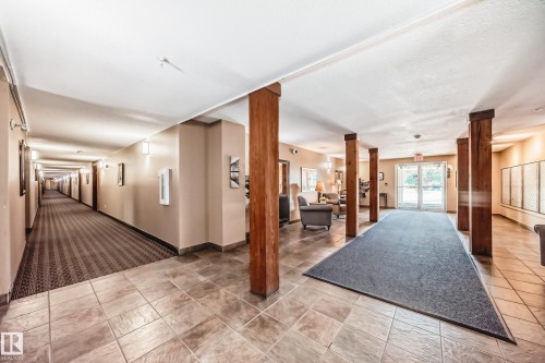 278 Suder Greens Drive, Edmonton, AB - Indoor Photo Showing Other Room