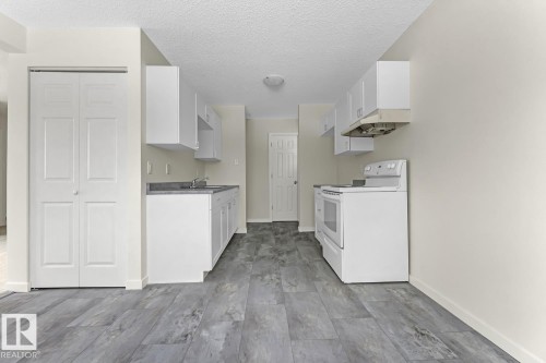 5A Twin Terrace, Edmonton, AB - Indoor