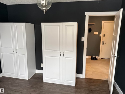 301 10606 123 Street, Edmonton, AB - Indoor Photo Showing Other Room