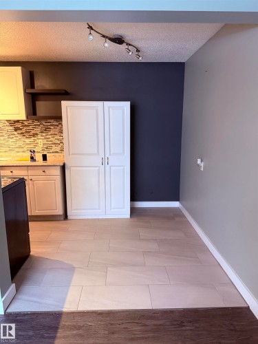 301 10606 123 Street, Edmonton, AB - Indoor