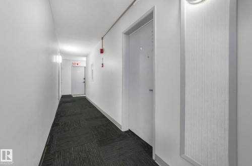301 10606 123 Street, Edmonton, AB - Indoor Photo Showing Other Room