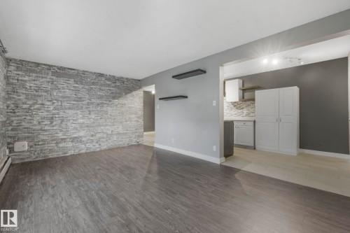 301 10606 123 Street, Edmonton, AB - Indoor Photo Showing Other Room