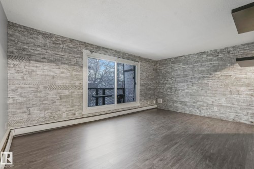 301 10606 123 Street, Edmonton, AB - Indoor Photo Showing Other Room