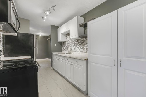 301 10606 123 Street, Edmonton, AB - Indoor