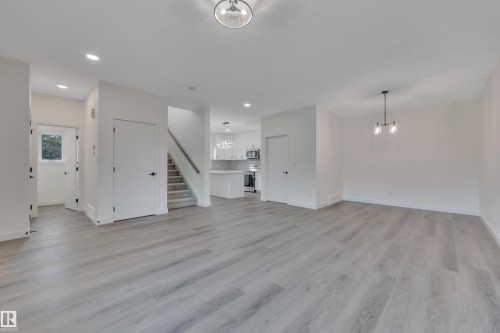 5001 51 Avenue, Calmar, AB - Indoor Photo Showing Other Room