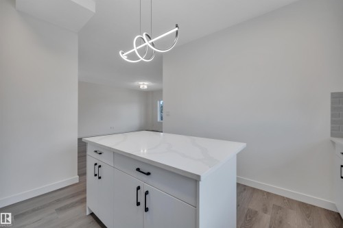 5001 51 Avenue, Calmar, AB - Indoor