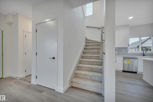 5001 51 Avenue, Calmar, AB - Indoor