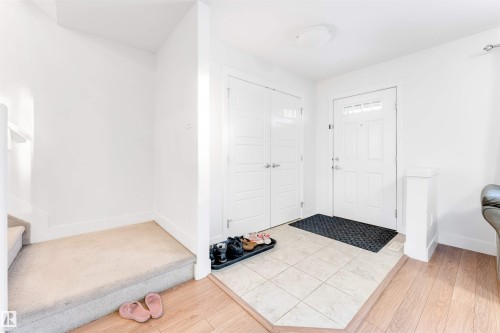 1536 21 Street, Edmonton, AB - Indoor Photo Showing Other Room