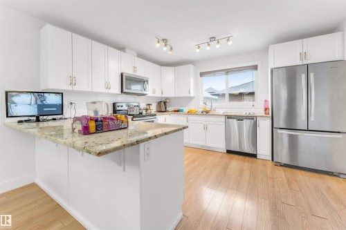 1536 21 Street, Edmonton, AB - Indoor Photo Showing Kitchen With Stainless Steel Kitchen