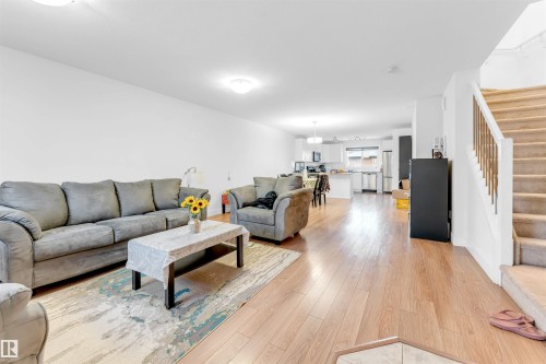1536 21 Street, Edmonton, AB - Indoor Photo Showing Living Room