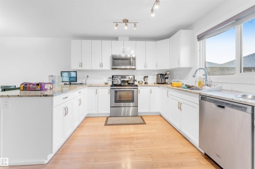 1536 21 Street, Edmonton, AB - Indoor Photo Showing Kitchen With Stainless Steel Kitchen With Upgraded Kitchen