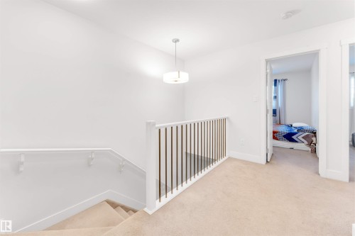 1536 21 Street, Edmonton, AB - Indoor Photo Showing Other Room
