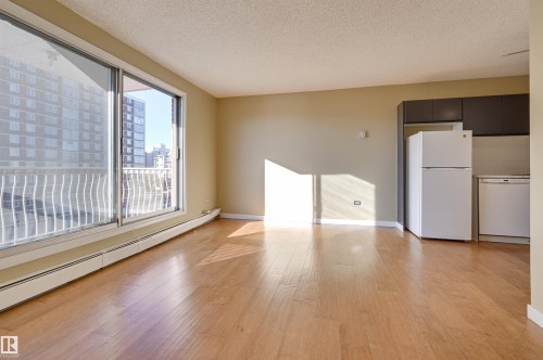 905 10150 117 Street, Edmonton, AB - Indoor
