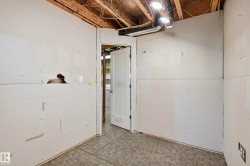 Welcome to 11727 83 ST NW - 