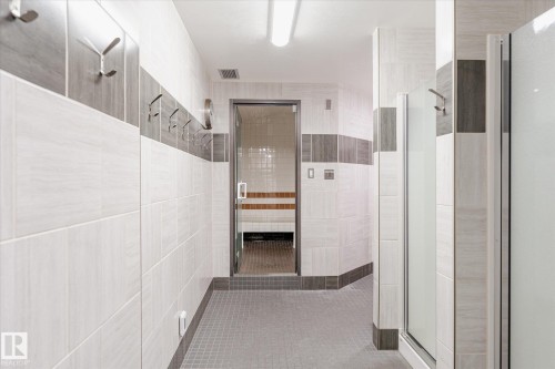 1002 9923 103 Street, Edmonton, AB - Indoor