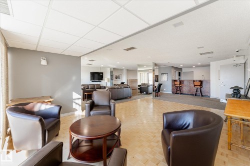 1002 9923 103 Street, Edmonton, AB - Indoor