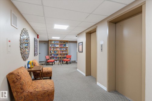 1002 9923 103 Street, Edmonton, AB - Indoor Photo Showing Other Room