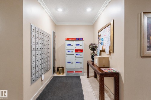 1002 9923 103 Street, Edmonton, AB - Indoor Photo Showing Other Room