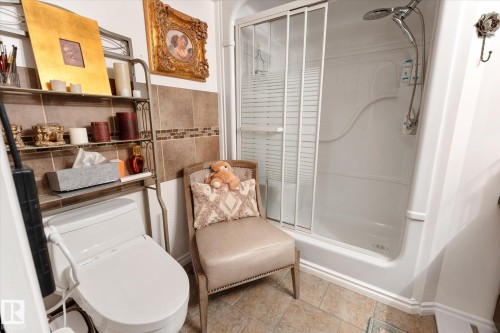 1002 9923 103 Street, Edmonton, AB - Indoor Photo Showing Bathroom