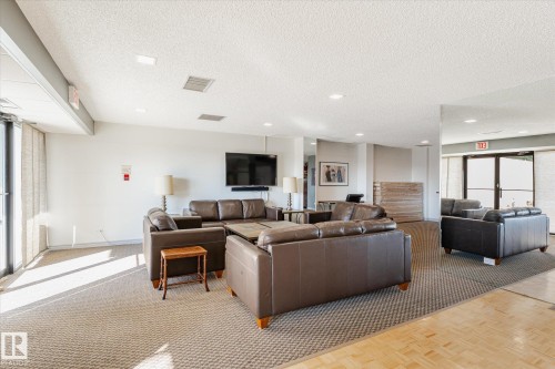 1002 9923 103 Street, Edmonton, AB - Indoor