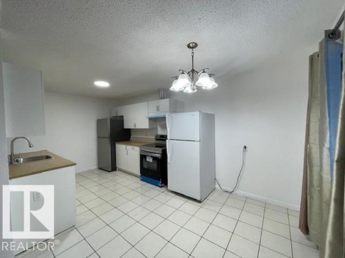 13123 31 Street, Edmonton, AB - Indoor Photo Showing Kitchen