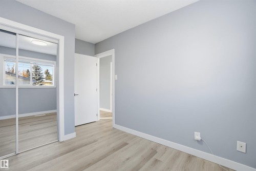 5208 90 Avenue, Edmonton, AB - Indoor Photo Showing Other Room