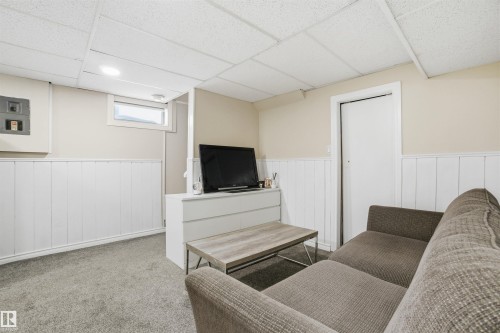 5208 90 Avenue, Edmonton, AB - Indoor Photo Showing Other Room