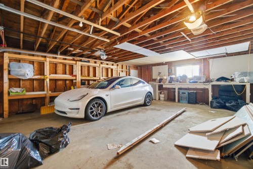 5208 90 Avenue, Edmonton, AB - Indoor Photo Showing Garage