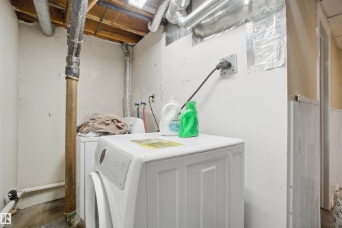 5208 90 Avenue, Edmonton, AB - Indoor Photo Showing Laundry Room
